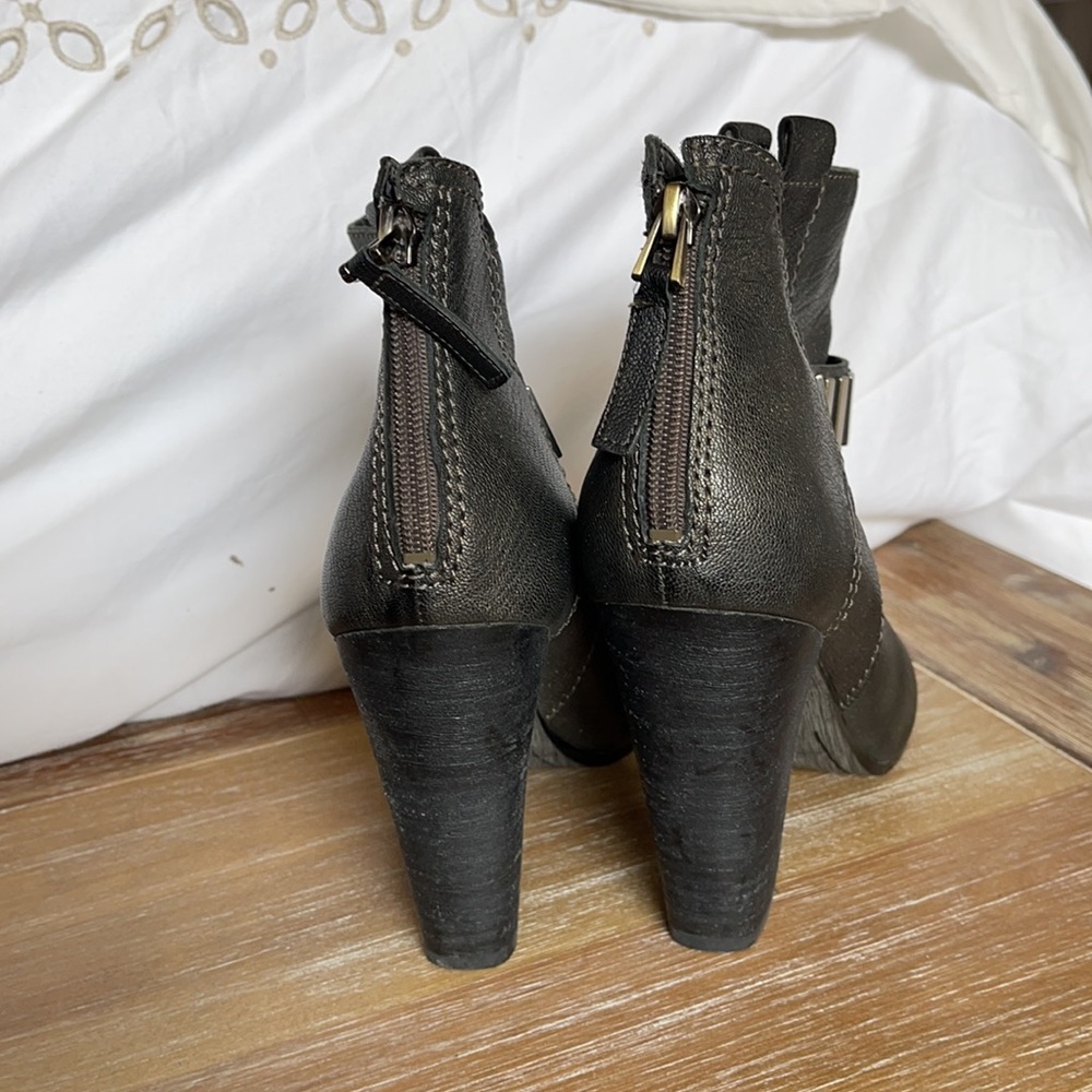 Guess open toe booties - Picture 2 of 5